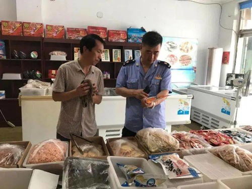 销售不合规散装食品,即墨这家超市被罚20000元